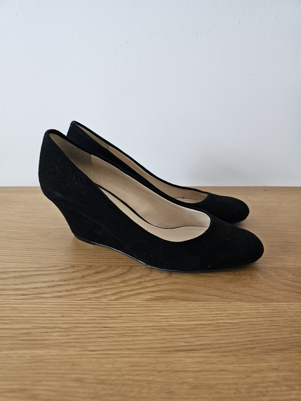 Nine West Black Suede Wedge Pumps Size 5 Heels